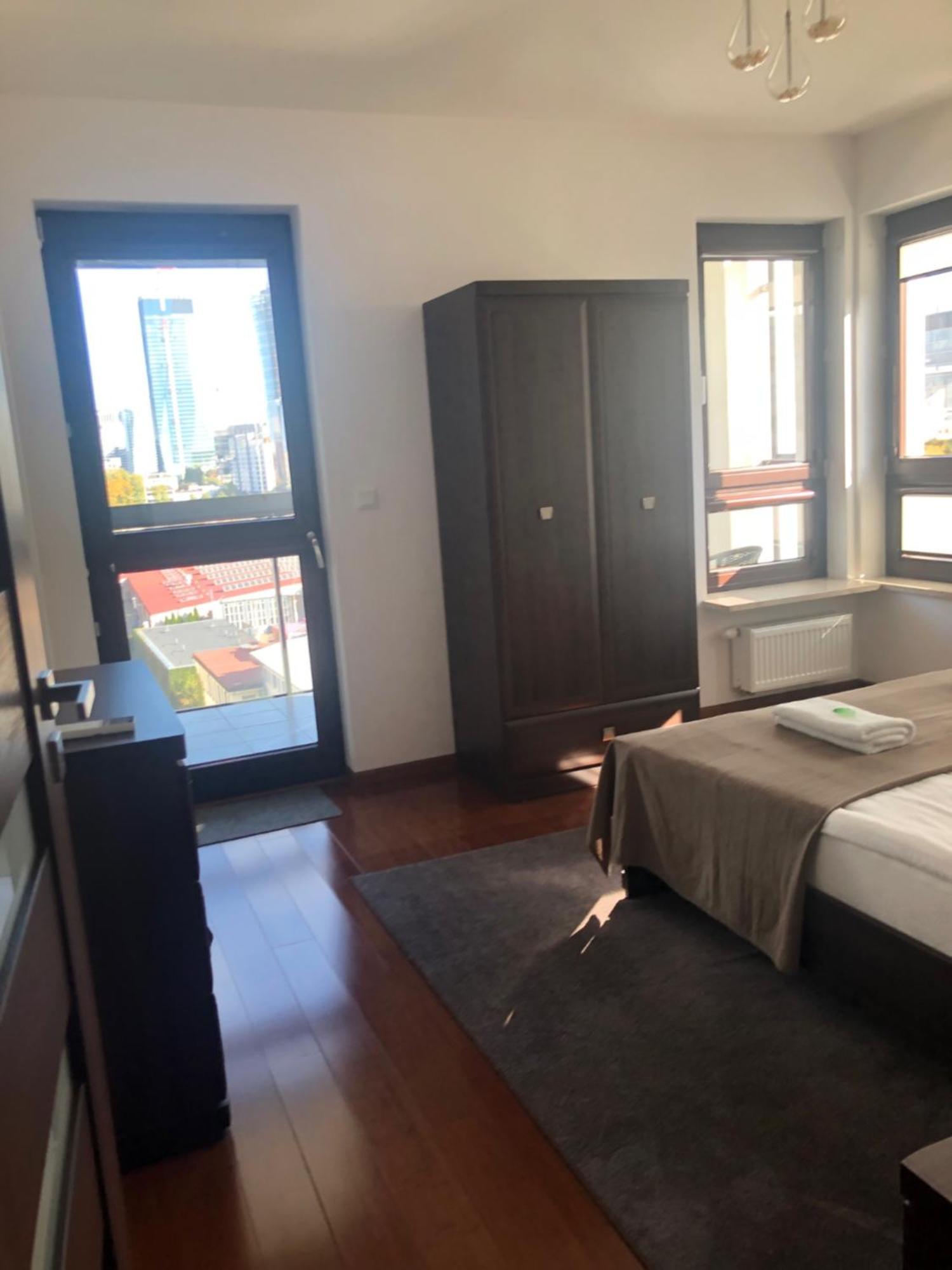 Apartament H&P Silver Varsó Kültér fotó